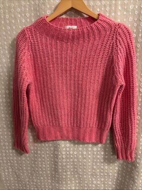 Soft Ribbed Crewneck Sweater in Bubblegum Pink